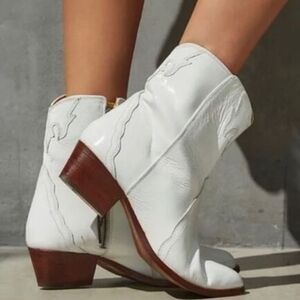 Free People New Frontier Western Boot Glossy Patent Leather White Size 36.5 6.5
